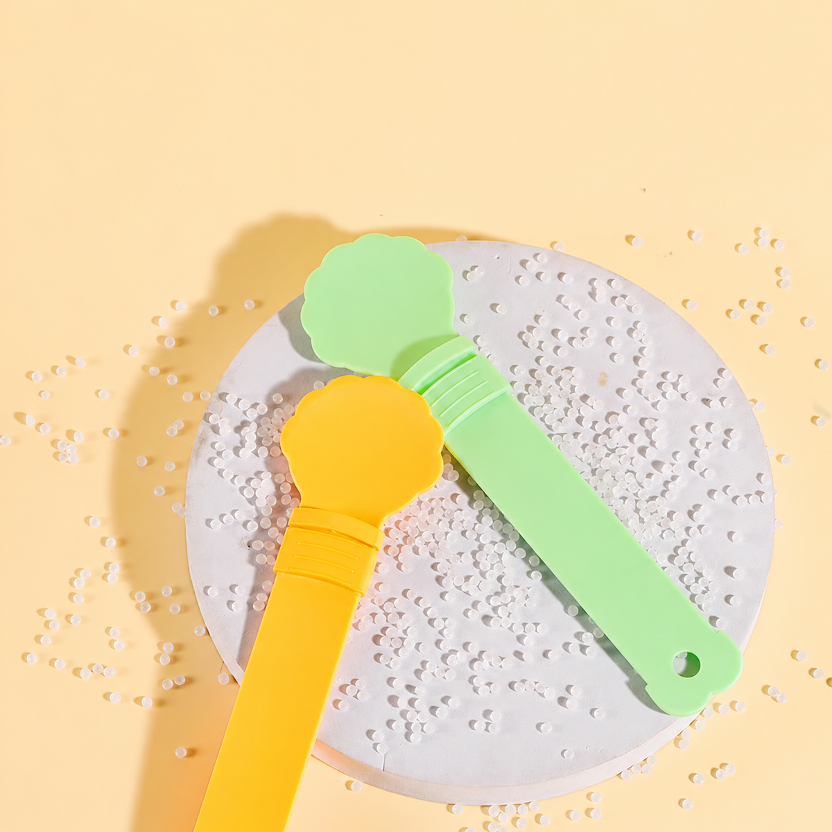 2-in-1 Cat Treat Squeezer & Feeding Spoon